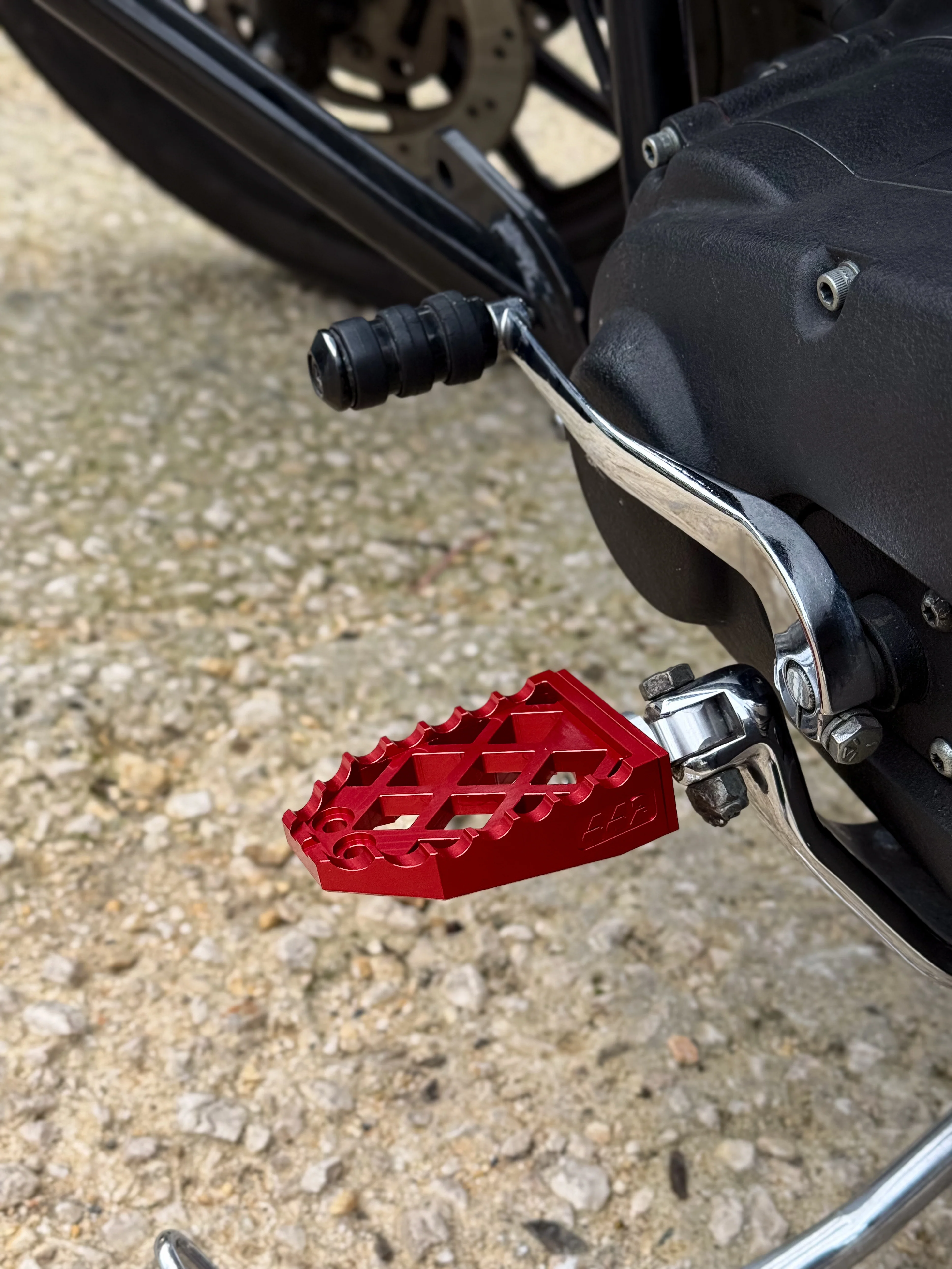 442 PARTS - Repose-pieds ROUGE avec sliders - Toutes Harley-Davidson - Image 8