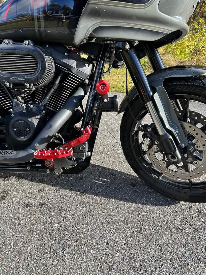 CROSS THREAD - Pédale de frein - Softail M8 commandes avancées - 10 couleurs - Image 10