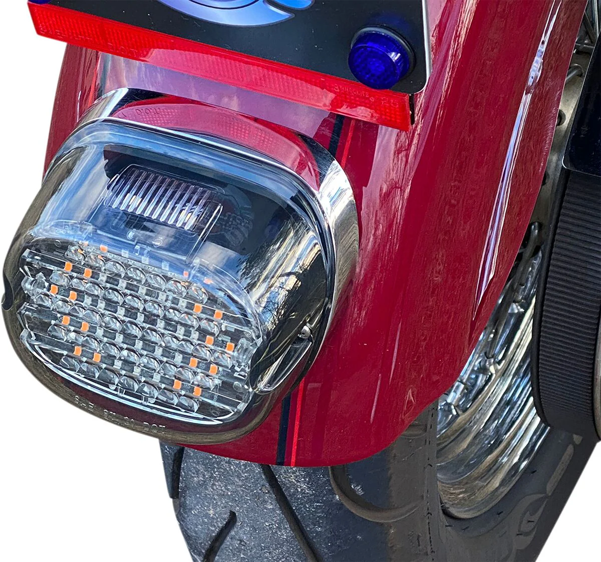 CUSTOM DYNAMICS Feu arrière LED profil bas avec clignotants intégrés - avec éclairage de plaque - Image 3