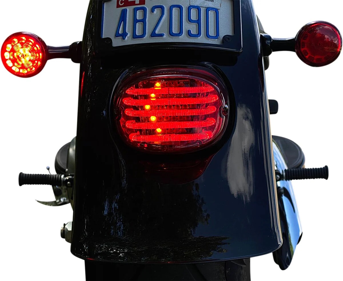 CUSTOM DYNAMICS Feux arrière LED ProBEAM intégrés profil bas avec clignotants auxiliaires