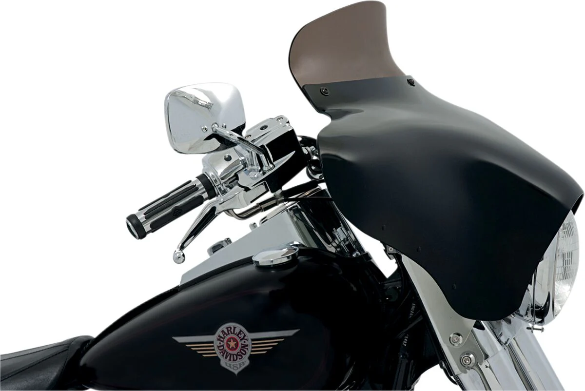 MEMPHIS SHADES Pare-brise courbé pour Batwing - 5"/6.5"/9" - 2 teintes disponibles - Image 2