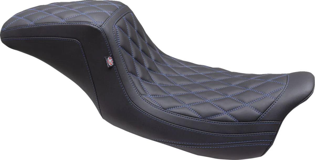 MUSTANG Selle Squareback Ă coutures doubles en losanges