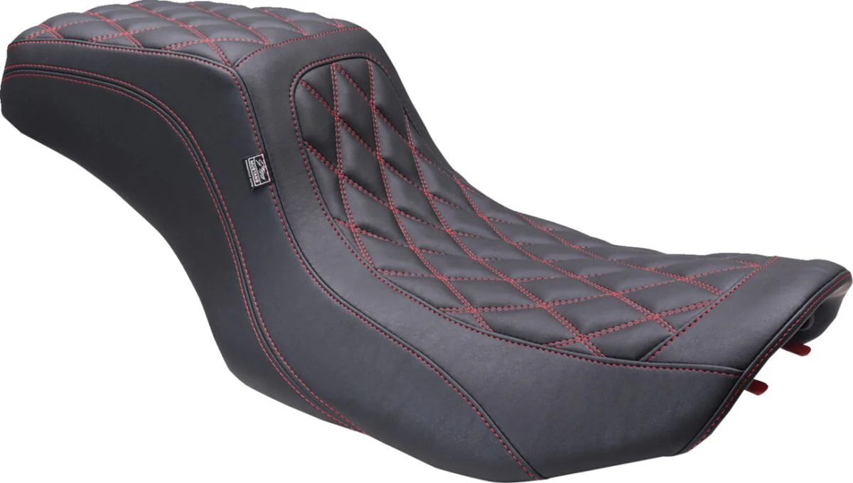 MUSTANG Selle Squareback à coutures doubles en losanges