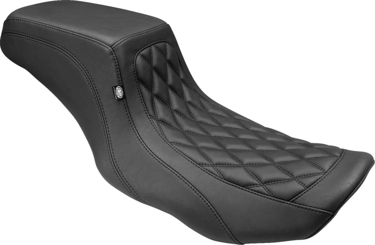 MUSTANG Selle Squareback Ă coutures doubles en losanges