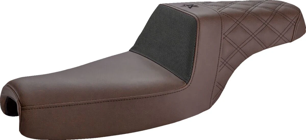 SADDLEMEN Selle Performance Gripper Unknown Industries - Sportster 04+ - réservoir 17 litres
