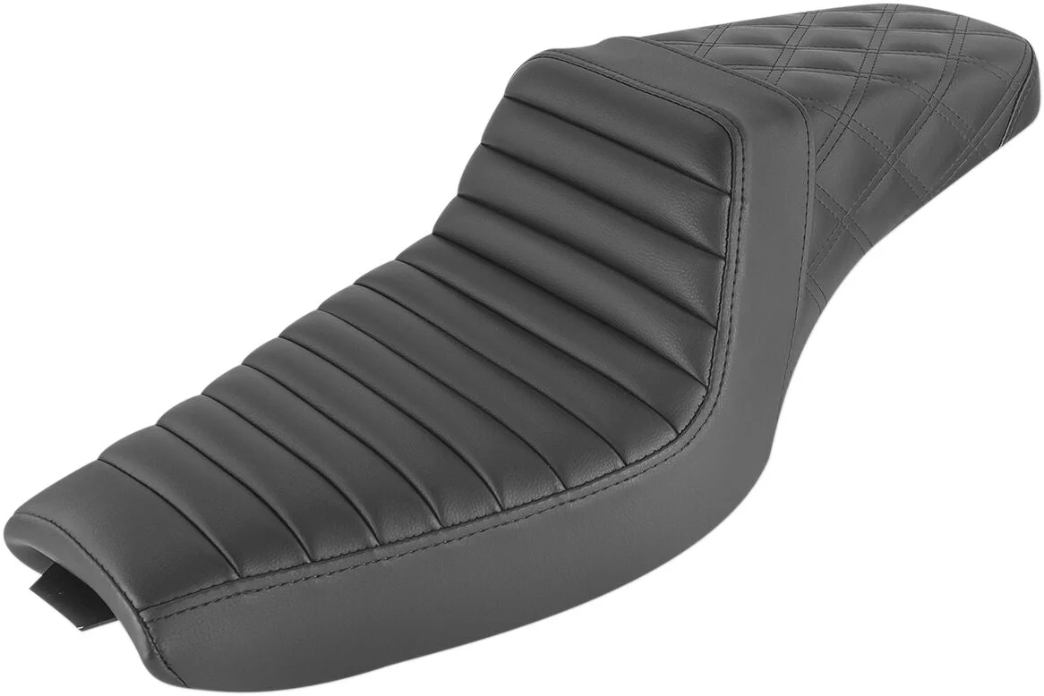 SADDLEMEN Selle Step-Up - Sportster 04+ - réservoir 17 litres.