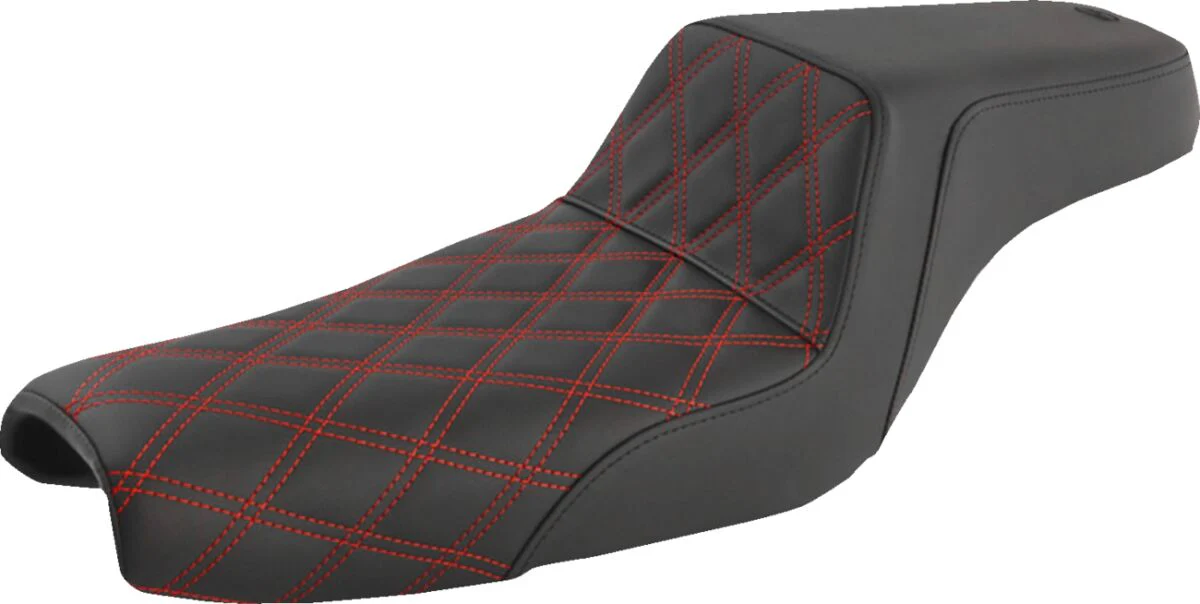 SADDLEMEN Selle Step-Up - Surpiqure rouge - Sportster 04+